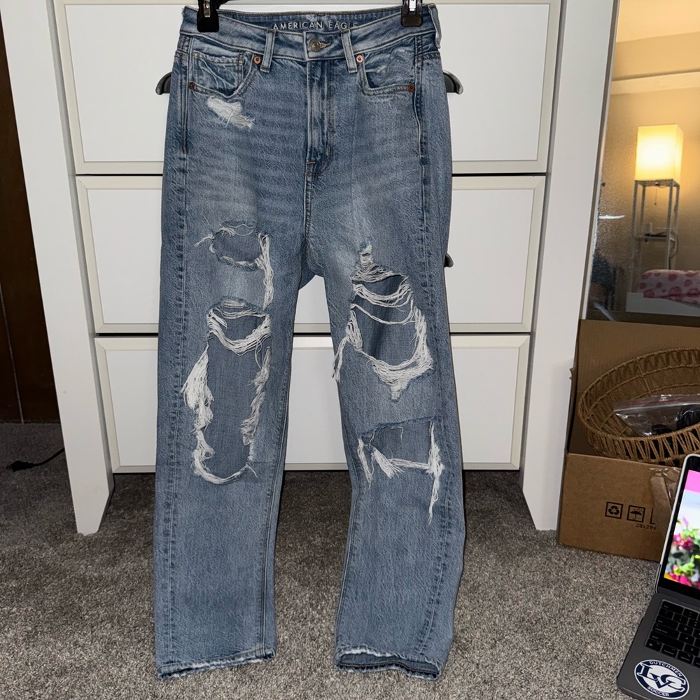 American Eagle Mom Jeans